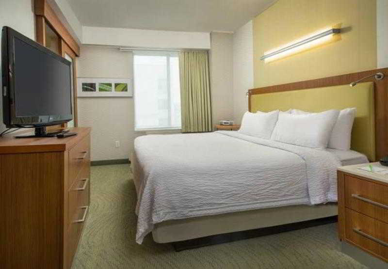 Springhill Suites By Marriott New York Laguardia Airport Exterior photo