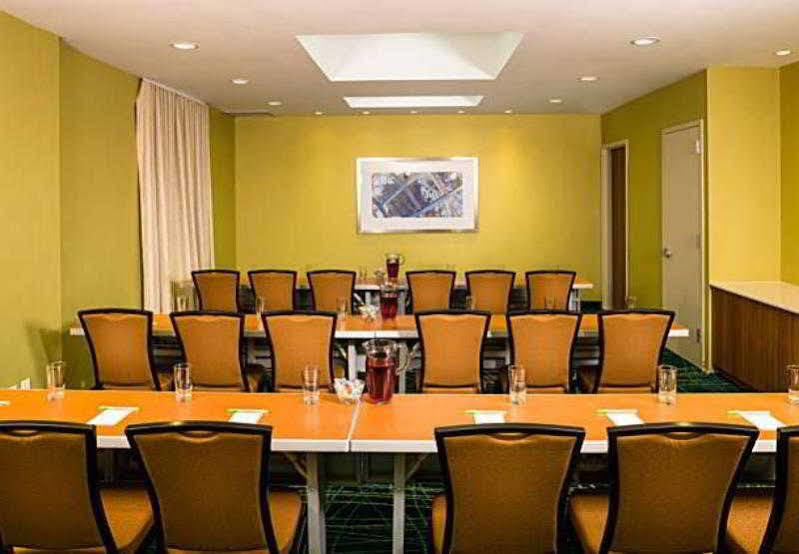 Springhill Suites By Marriott New York Laguardia Airport Exterior photo